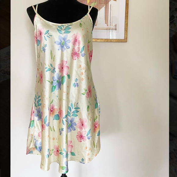 Vintage Kathryn Silky Yellow Floral Nightie - Picture 1 of 5